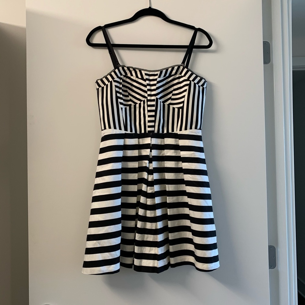 McGinn Black White Stripe Dress 6